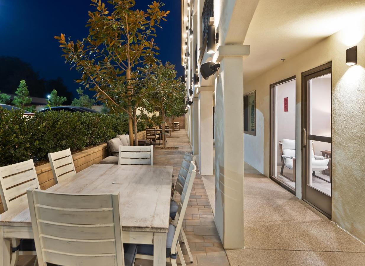 Hotel Huntington Duarte Exterior foto
